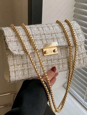 Chic White Tweed Clutch with Gold Chain Strap
